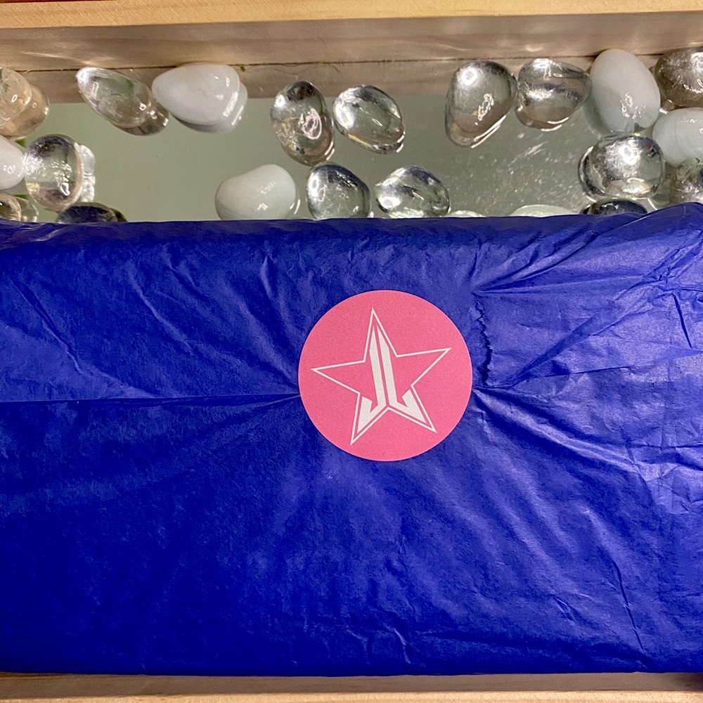 Jeffree Star Blue Blood Palette